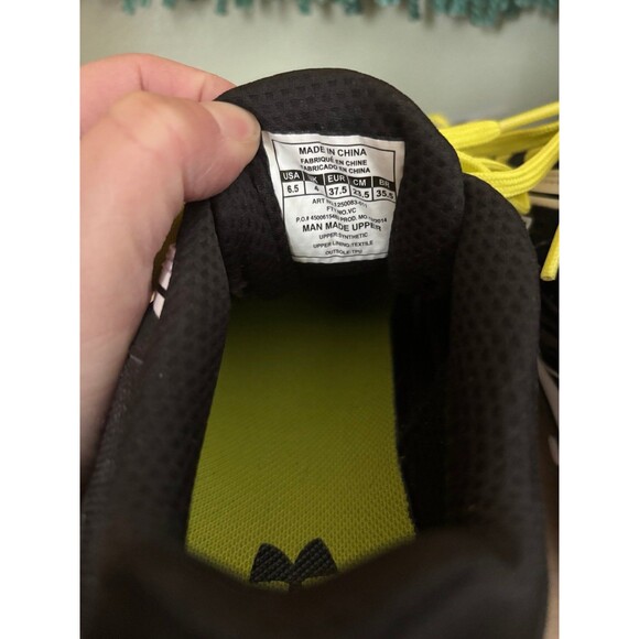 Under Armour cleats - Picture 7 of 8